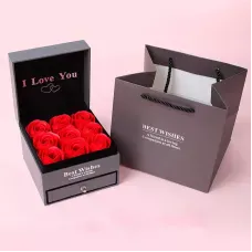Подарочная шкатулка для украшений с розами из мыла ROSE best Wishes, из 9 красных роз.