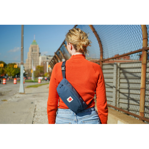 Шведская сумка на пояс Fjällräven Ulvö Hip Pack Medium Original бананка, унисекс, разные цвета ( Field violet) - фото 3