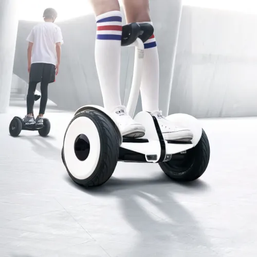 Гіроскутер Ninebot Mini White, 11 дюймів, 700 Вт, 22 км запас ходу, до 16 км/год - фото 17
