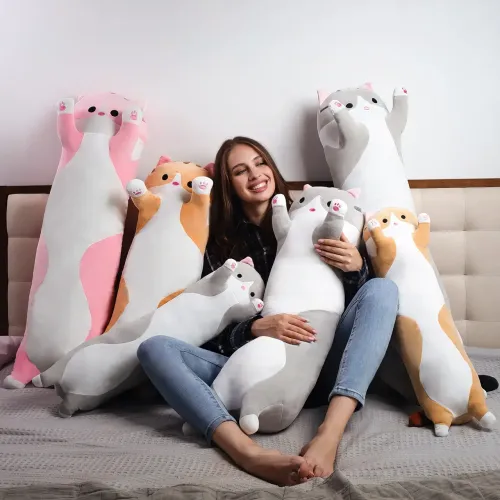 М'яка іграшка Кіт Батон, 110 см, з плюшу та бавовни, сіра - фото 3