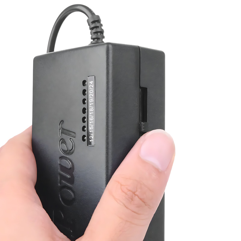 Універсальний зарядний пристрій для ноутбуків 120W з регульованою напругою і набором штекерів (8 в 1) фото - 5