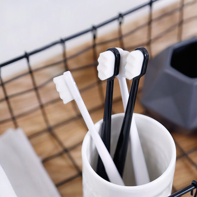 Зубна щітка Deep Nano Clean з тубусом для зберігання, м'яка, з нано щетинками